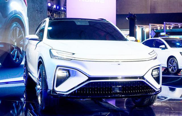 榮威高端SUV亮相車展，不僅支持5G和自動駕駛，實力也不錯