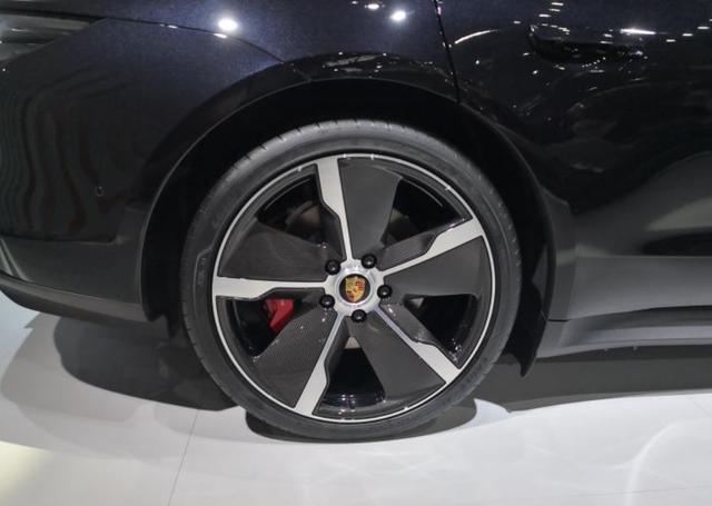 4秒破百售114.8萬，保時捷Taycan 4S深港澳大灣區(qū)車展亮相