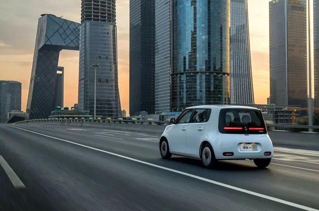續(xù)航超400公里的白貓，歐拉新車即將上市，動物也要出圈？