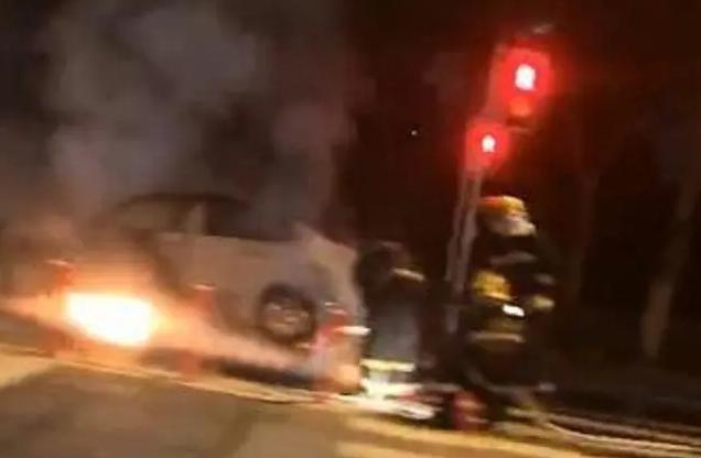 一周3次自燃起火，新能源汽車安全問題是否要“緊一緊”了？
