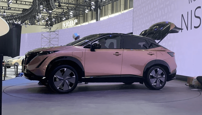 北京車展探館：610km日產(chǎn)跨界純電領(lǐng)銜，紅旗E-HS9亮眼