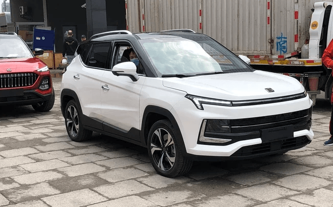 北京車展探館：610km日產(chǎn)跨界純電領(lǐng)銜，紅旗E-HS9亮眼