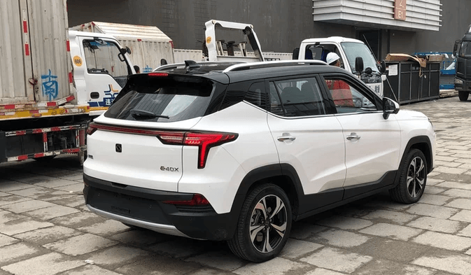 北京車展探館：610km日產(chǎn)跨界純電領(lǐng)銜，紅旗E-HS9亮眼