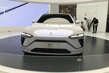 蔚来ET预览版正式亮相，续航超550km，Model 3感觉到压力了么？
