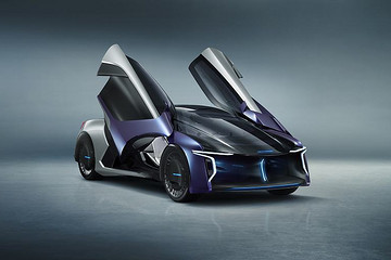 华人运通带你见识未来汽车的样子：无线鼠标、蝙蝠车、沙滩车？