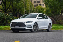 15万落地，比亚迪秦Pro EV和日产轩逸纯电谁更值得入手？