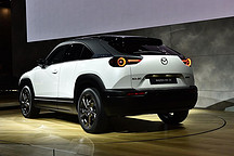 马自达首款电动车公布英国预售价，高配约24万