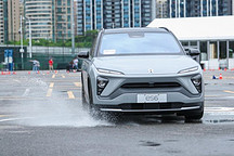 新政发布车企众生相，新造车纷纷发声，传统车企按兵不动