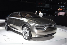 起亚新车曝光，大灯抢眼主打欧洲市场，明年上市