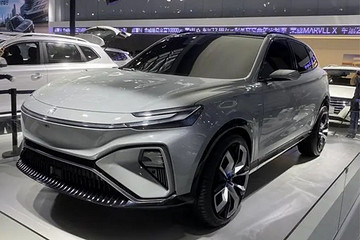 荣威高端SUV亮相车展，不仅支持5G和自动驾驶，实力也不错