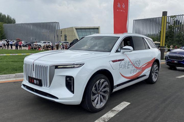 轴距超3米4秒破百，红旗新车抢先奔驰宝马布局，稳了