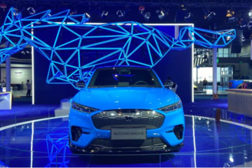 进博会探馆：野马纯电、保时捷纯电赛车亮相，柯斯达氢能版耀眼