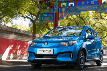 北汽董事长声称“电动车续航300公里足够”，新标准下的挑逗吗？