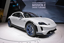 2020款保时捷Mission E ，3.5秒百公里加速的电动车，马力更破600