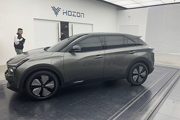 合众新车型U的透明A柱，让我过目难忘