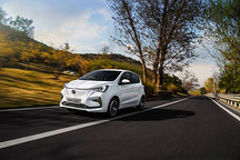 “保值新伙伴”，奔奔E-Star上市6.98万起售，确定不看一下？