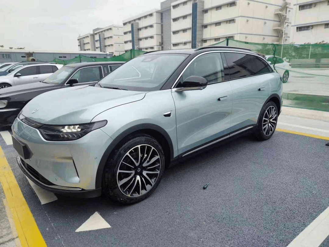 號(hào)稱價(jià)格屠夫，助力零跑一舉奪冠，零跑C11值嗎？咱來(lái)聊聊優(yōu)缺點(diǎn)