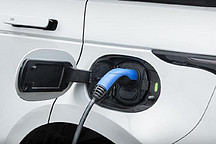 青睐极光颜值超高，畏惧极光空间不足？换个动力总成，变香了吗？