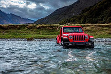 牧马人插混版：我不想当主角，都是被福特Bronco逼的！