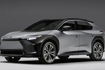 新能源赛道上，丰田这车不玩科技玩实用，还能俘获消费者欢心吗？