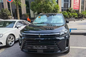 抢先体验问界M7，不吹不擂，实力真能超过百万级豪车？