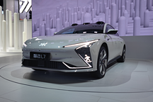 花40萬買車，你為何還在單戀“BBA們”？