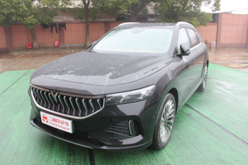 试驾岚图FREE超长续航纯电版，一箩筐优缺点都在这，花40万选它？