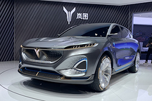 續(xù)航與性能如何兼顧？看看嵐圖FREE超長(zhǎng)續(xù)航增程版就清楚了