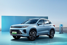 燃油插混雙車齊發(fā)，星途追風(fēng)最大的對(duì)手是自己？