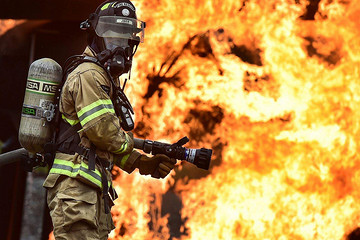 防火防盗防败家 电动车自燃问题你还不重视？