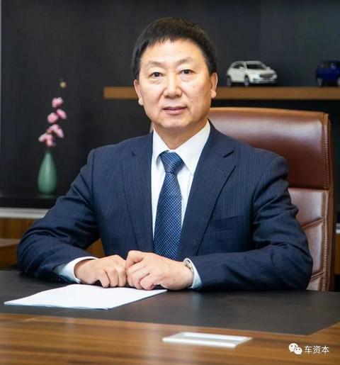 独家！车市何时回暖？新能源补贴怎样才“解渴”？限购该不该放开？中汽协付炳锋这么说……