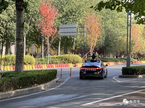 1分钟内接单！实际体验Robotaxi出行！无人驾驶迎来普及“前夜”？