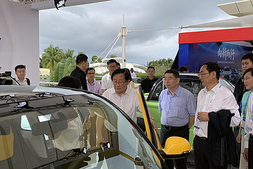 万钢亲临展台！世界新能源大会上“火”的这个品牌，是何方神圣？