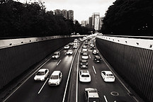 全年销量预测下调至-8%！疫情对车市冲击超出预期！2月乘用车零售销量同比下滑超七成