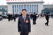 哪吒汽车董事长方运舟：建议制定中国汽车操作系统发展规划