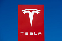 特斯拉訂單轉(zhuǎn)讓加價8000，兩周內(nèi)提車！車企提示此舉有風(fēng)險！