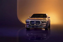 宝马旗舰迈入纯电动时代 BMW i7及BMW X7全球首发