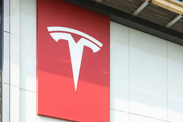 特斯拉股东大会：10年后交付量超1亿辆，新工厂位置即将公布！