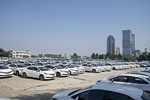 什么情況？車市“開(kāi)門(mén)紅”失約，新能源車銷量也罕見(jiàn)下滑，專家：2月汽車銷量增速值得期待！