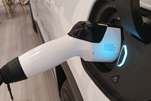 【車市新觀察】動(dòng)力電池維修難題待解：車企、電池廠、保險(xiǎn)公司分歧日增