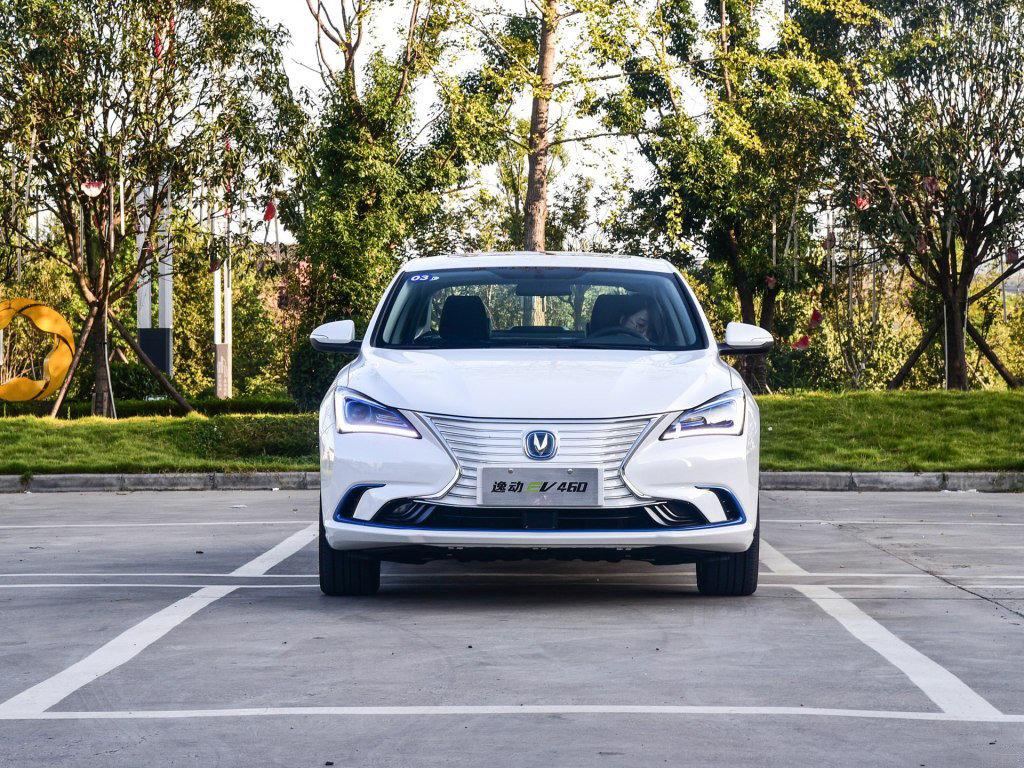 逸動車頭1.jpg