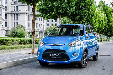 激流勇进，海马爱尚EV蝉联销量榜首后再推新车