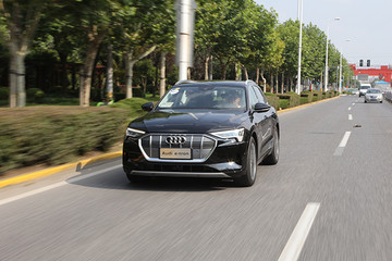 一电试车| 国内首试奥迪e-tron，综合续航470km，越野能力强大