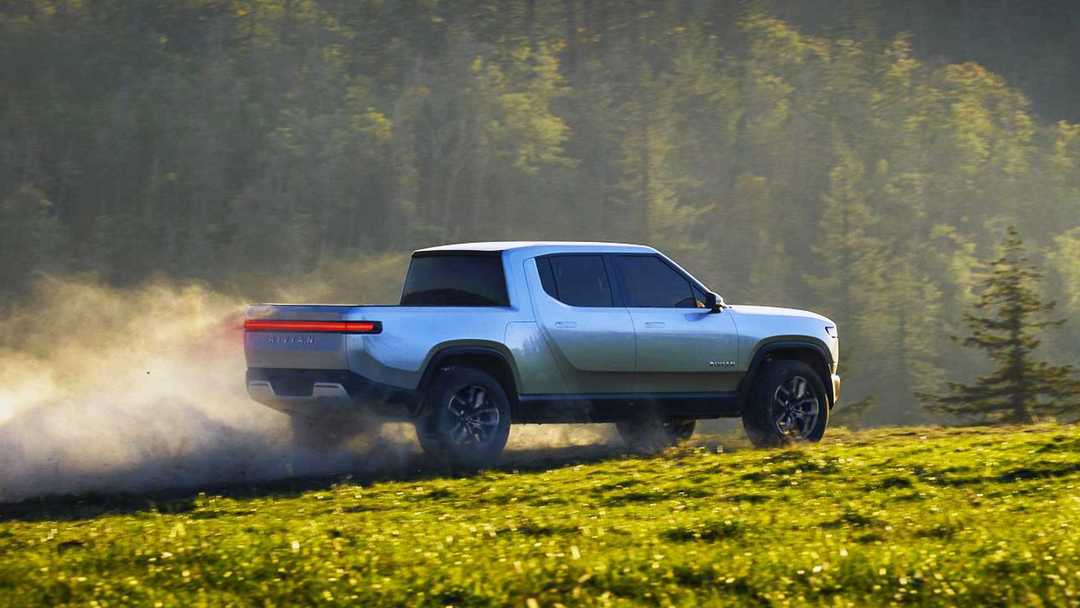 rivian-r1t-electric-pickup-truck (1).jpg