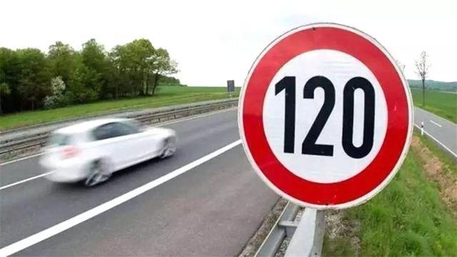 2020年，还敢这样开车？一次12分扣完！