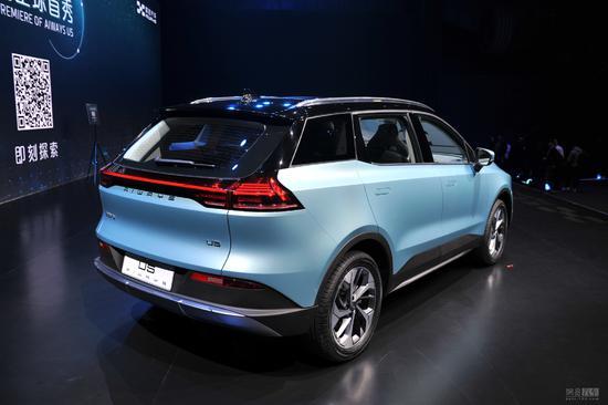 爱驰U5全球首发 智简美学纯电中型SUV