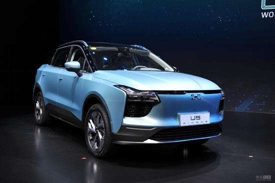 爱驰U5全球首发 智简美学纯电中型SUV