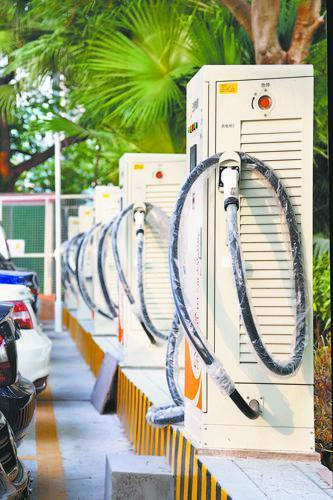 東莞厚街：首座大型集中式公共充電站投用