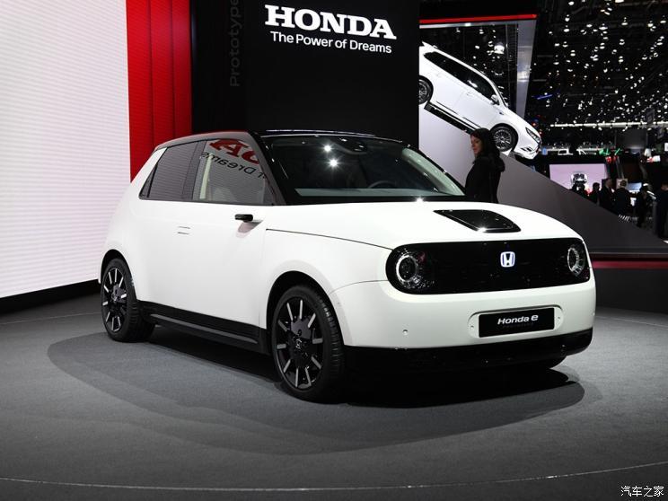 Объявлены параметры мощности серийной версии Honda e 150 л.с./заднего привода