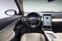 快速迭代却引发舆论危机，探寻新势力造车规律下，企业成长的发展路径